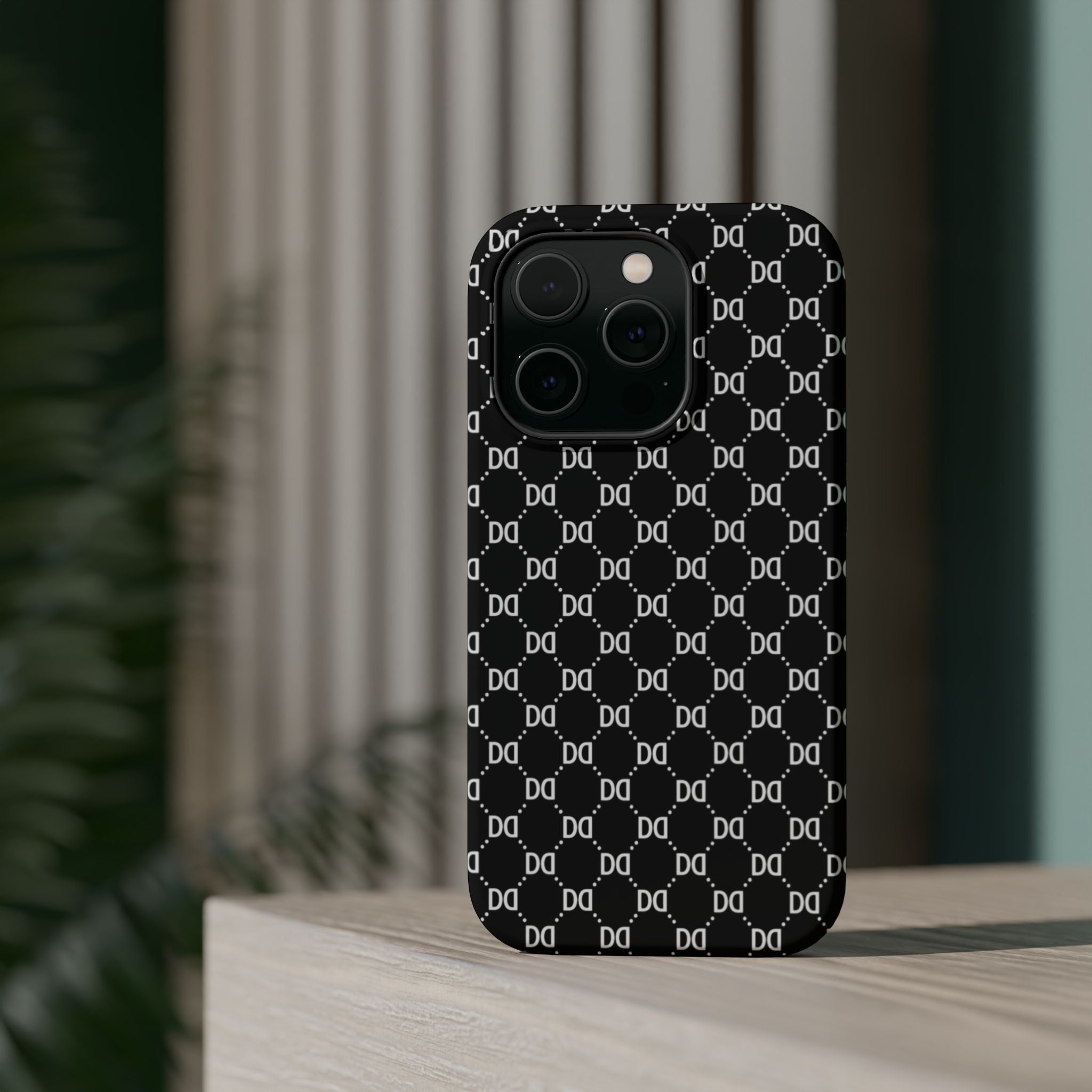 DD Monogram Pattern Magnetic Phone Case