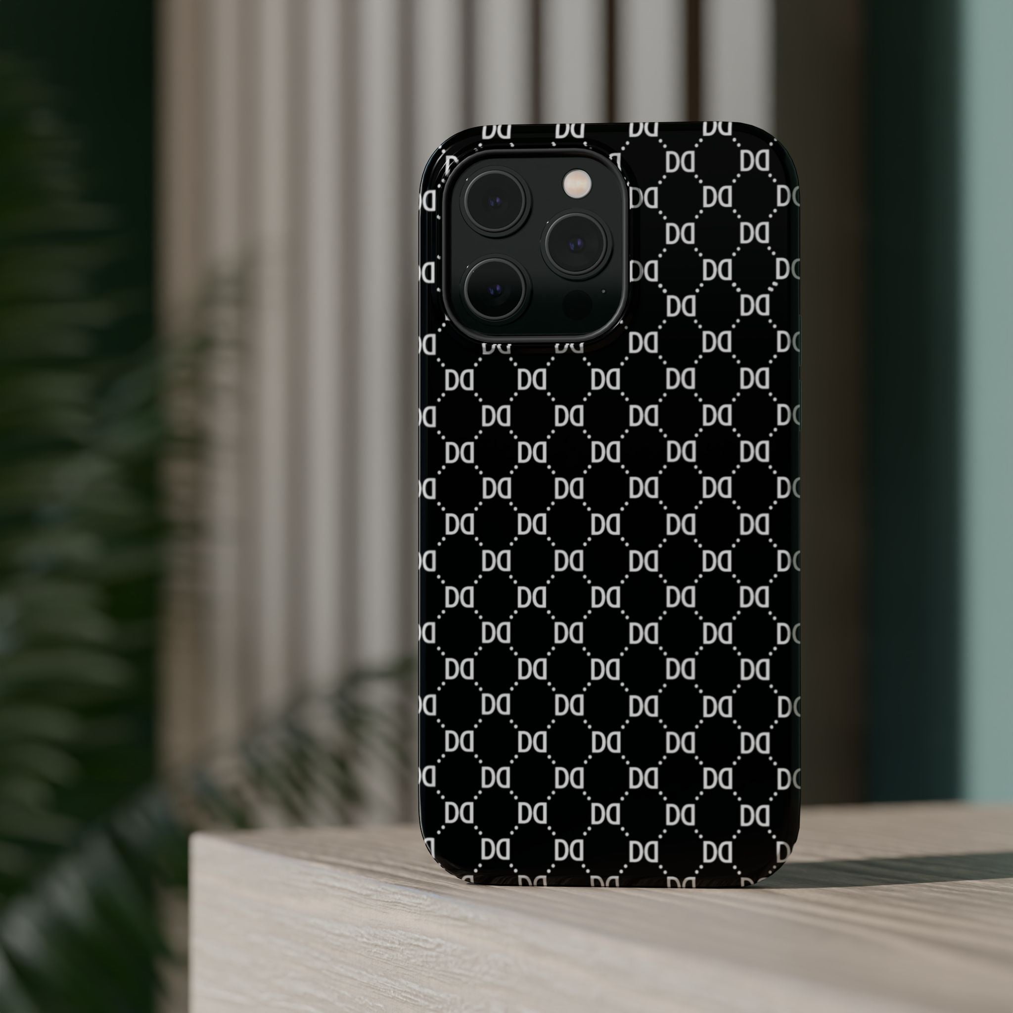DD Monogram Pattern Magnetic Phone Case